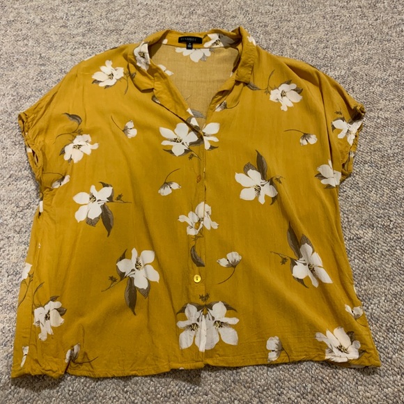 Dynamite Yellow Floral Button-down Top